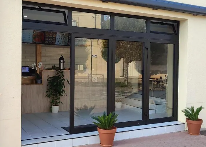 Chez Annie Bed & Breakfast 3*